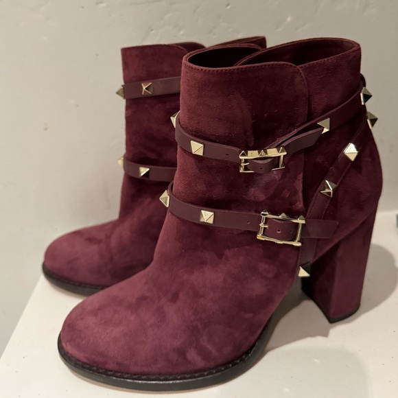 Valentino Rockstud Burgundy Suede Ankle Boots - Picture 1 of 6